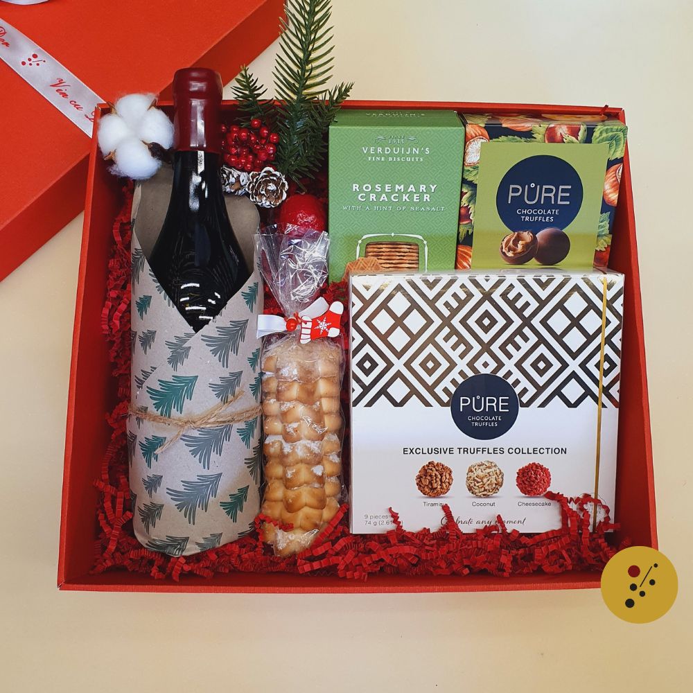 Pachet Cadou Crăciun “Christmas Red Gift” - disponibil la comanda