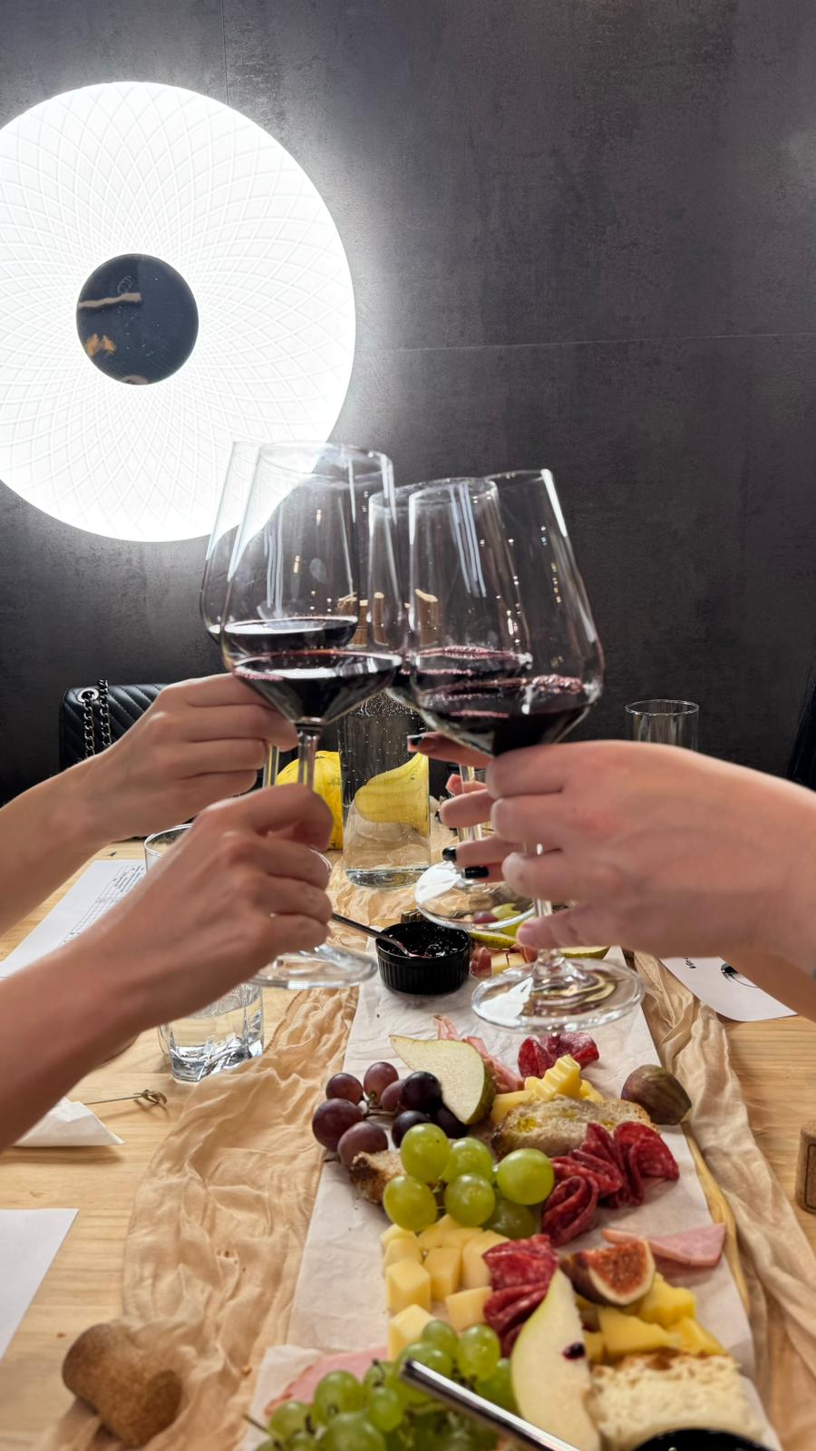 🍷 Crama Basavin de Halloween 🎃 / Degustare de vin / Vineri 31 octombrie / ora 18:30